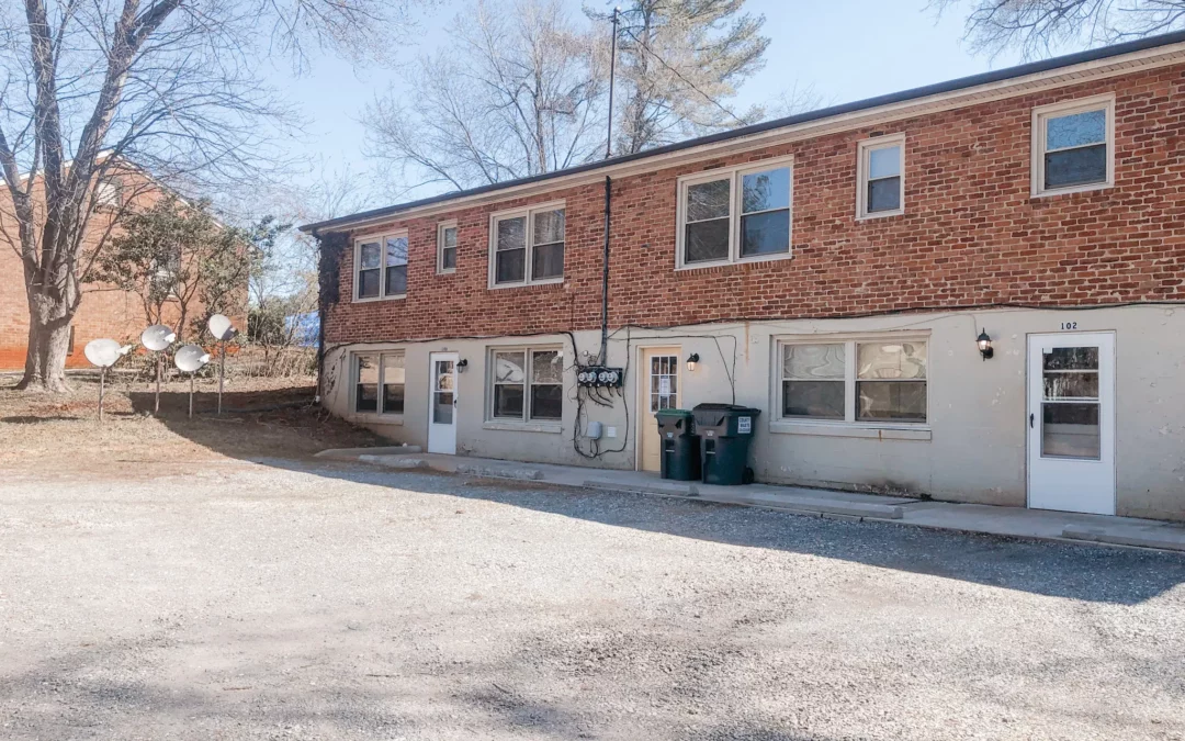 150 LOCH LN. APT. 102, AMHERST, VA 24521